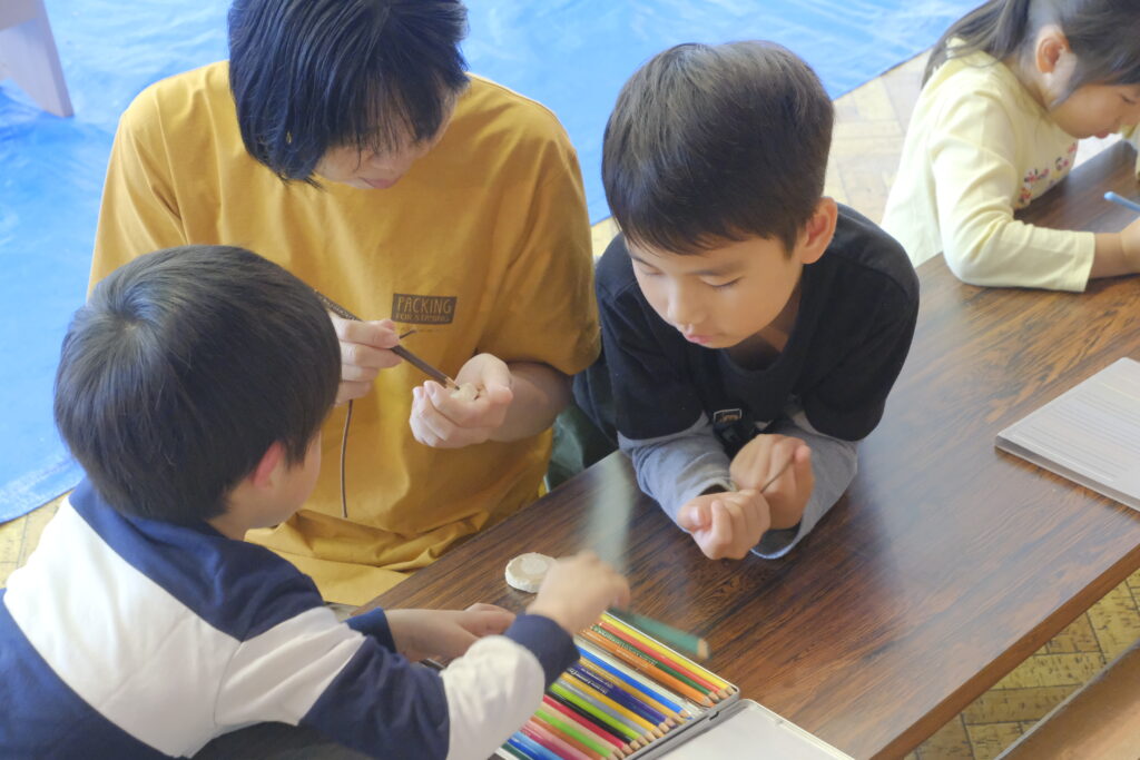 輪切りに名前を書いて、色を付けて・・