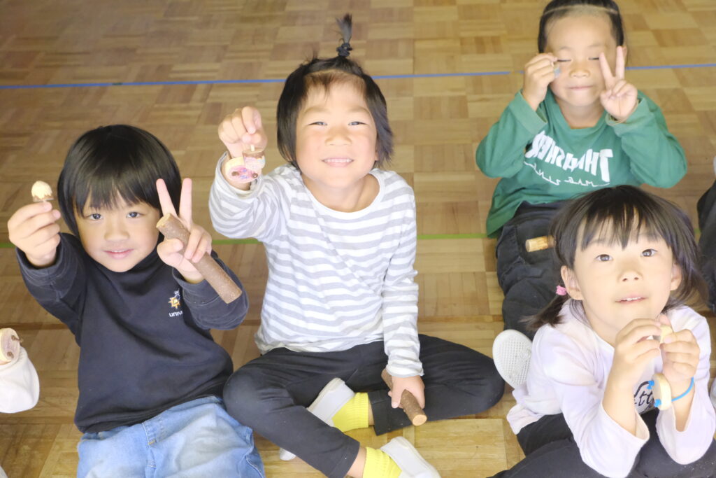 とても誇らしげな子ども達