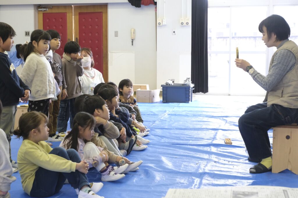 かのちゃんから作り方の説明を聞く