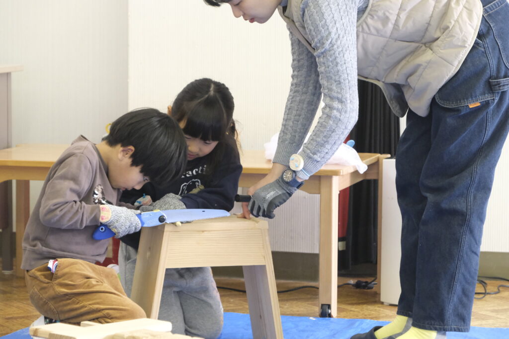 さあノコギリにチャレンジ