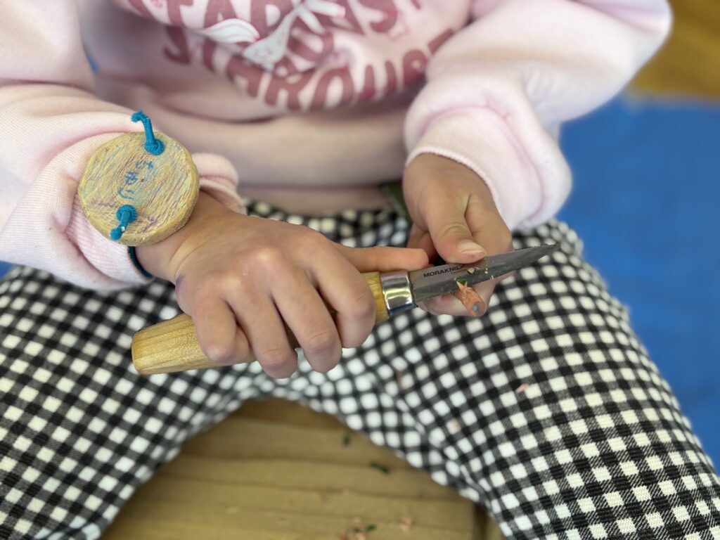 丁寧に削っていきます